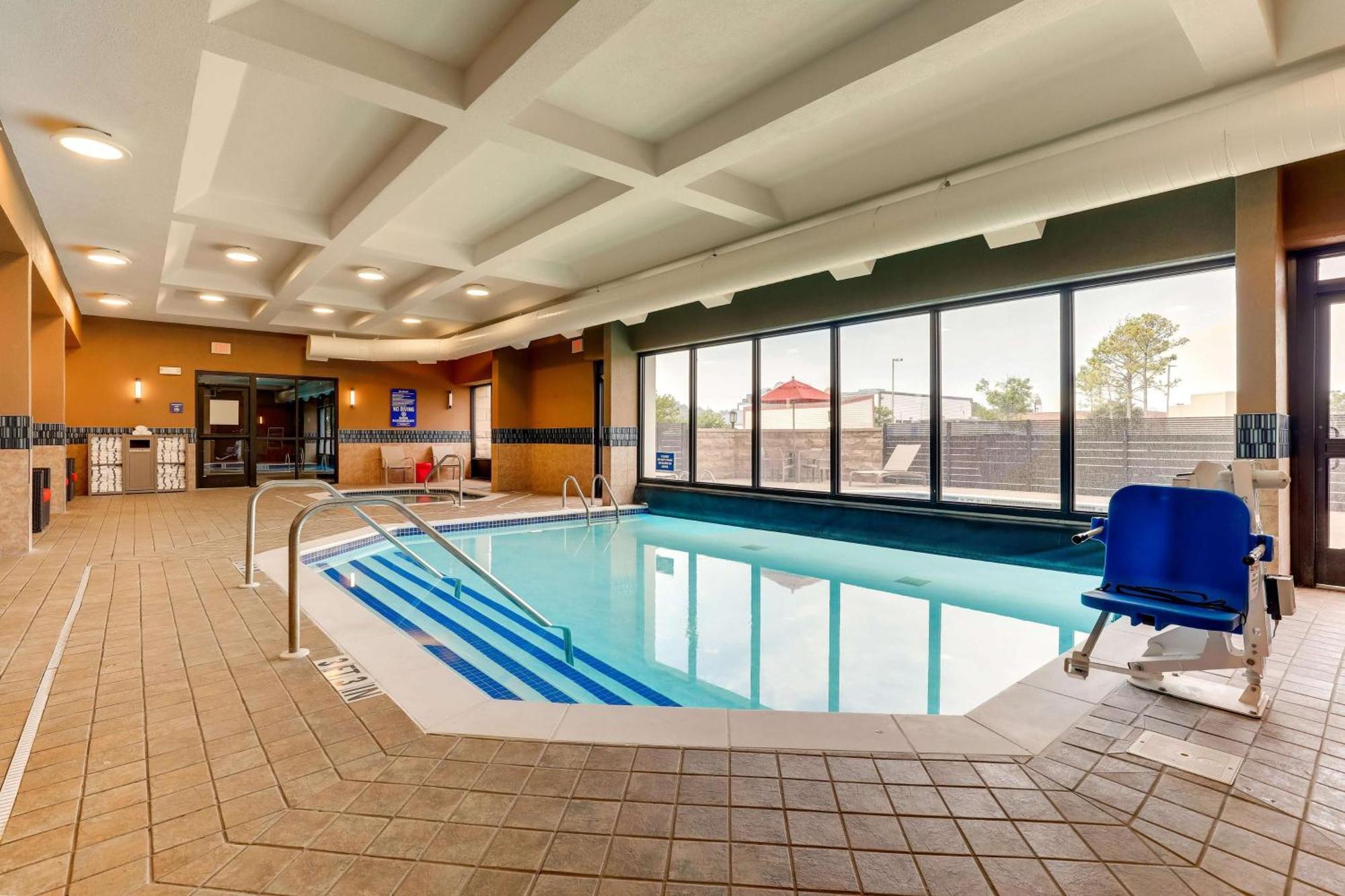 Drury Inn & Suites Birmingham Lakeshore Drive Buitenkant foto