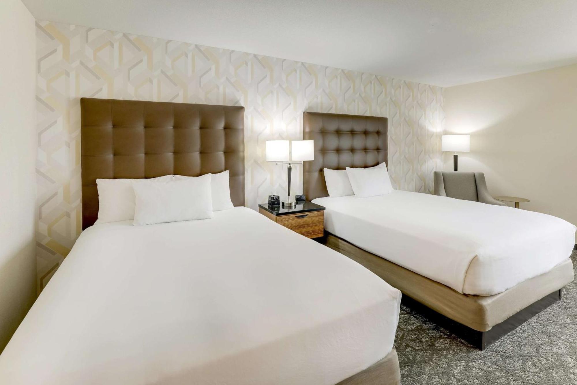 Drury Inn & Suites Birmingham Lakeshore Drive Buitenkant foto