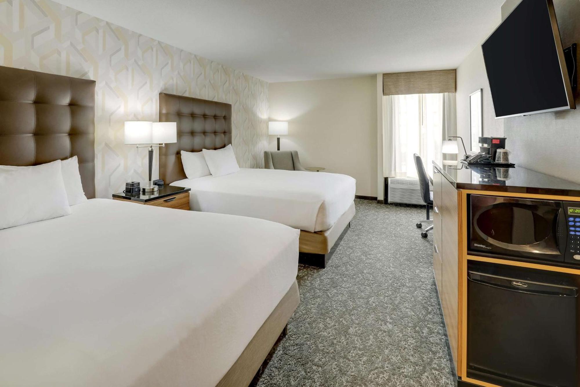 Drury Inn & Suites Birmingham Lakeshore Drive Buitenkant foto