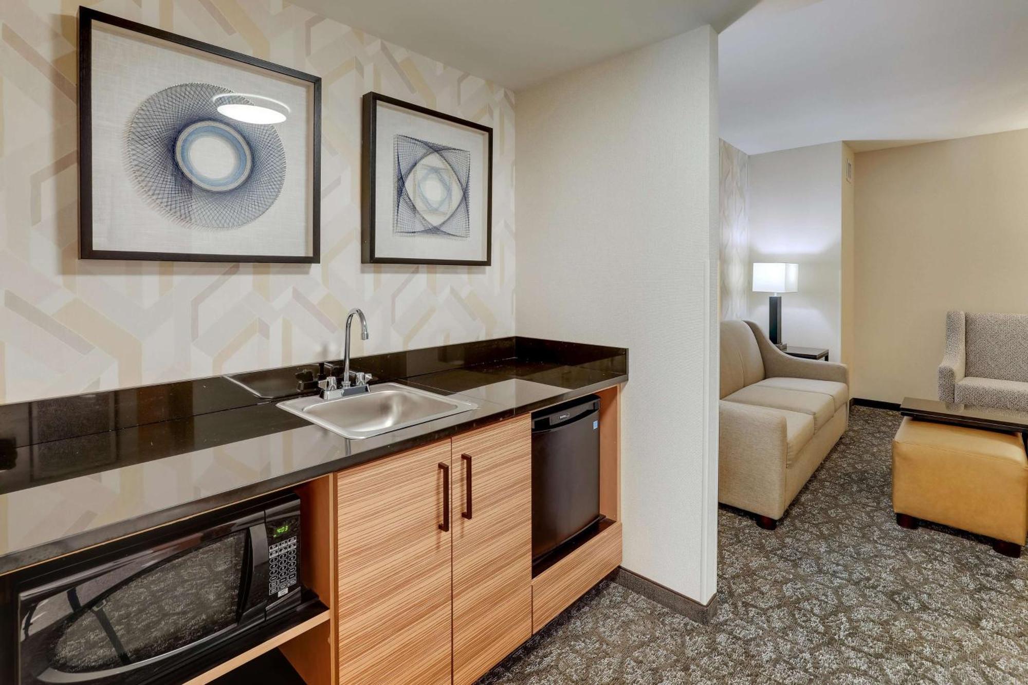 Drury Inn & Suites Birmingham Lakeshore Drive Buitenkant foto