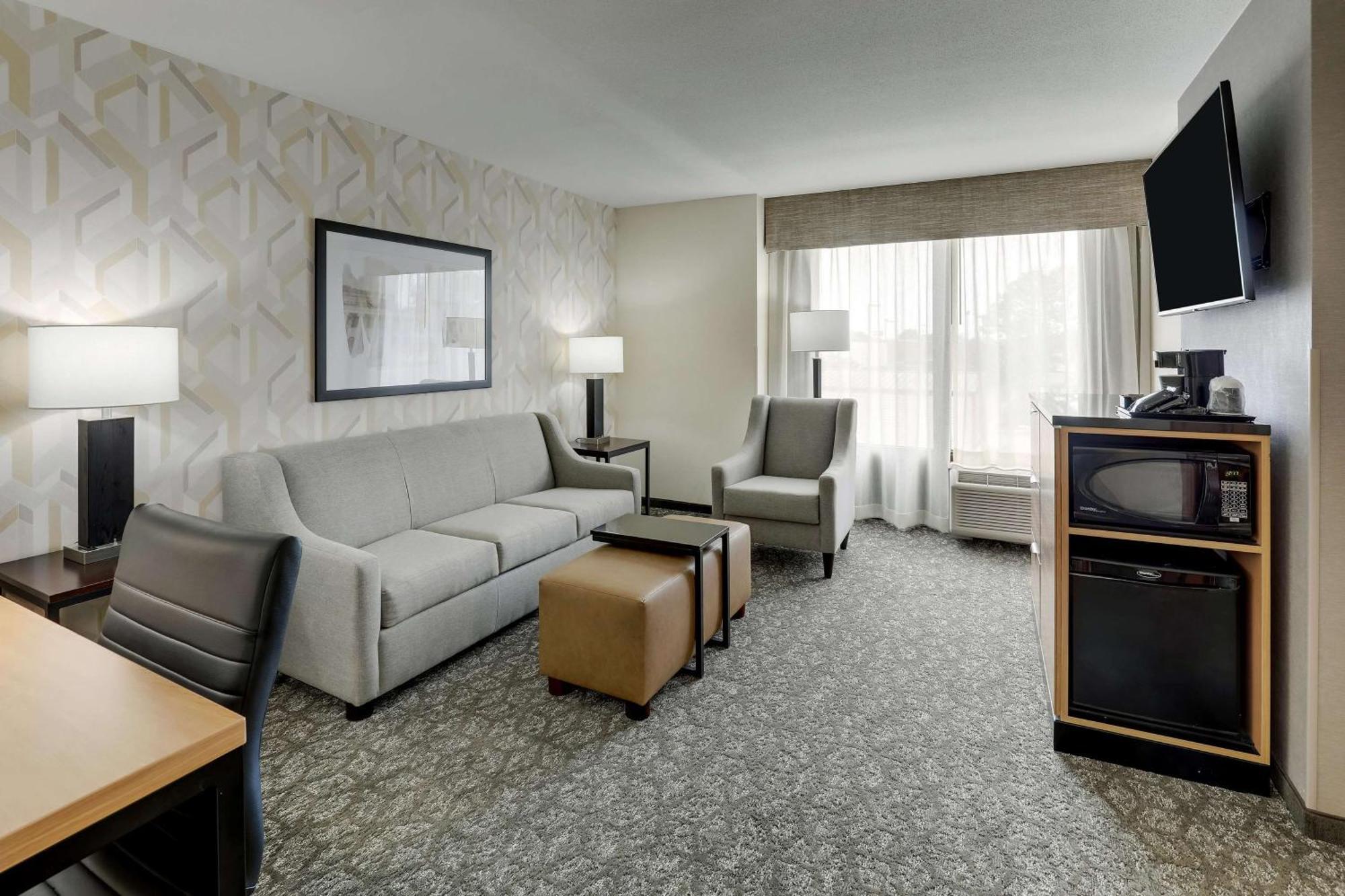 Drury Inn & Suites Birmingham Lakeshore Drive Buitenkant foto