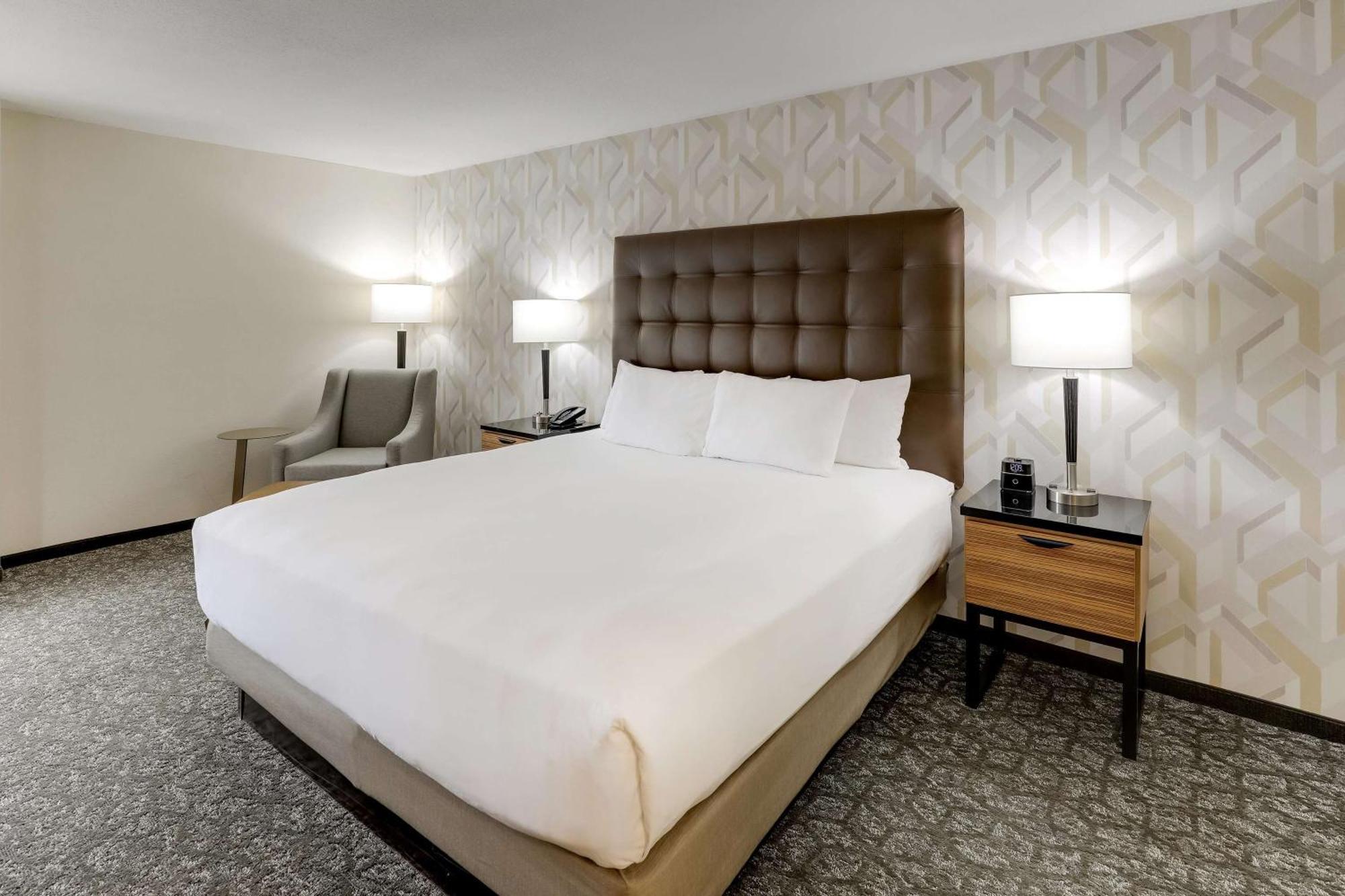 Drury Inn & Suites Birmingham Lakeshore Drive Buitenkant foto