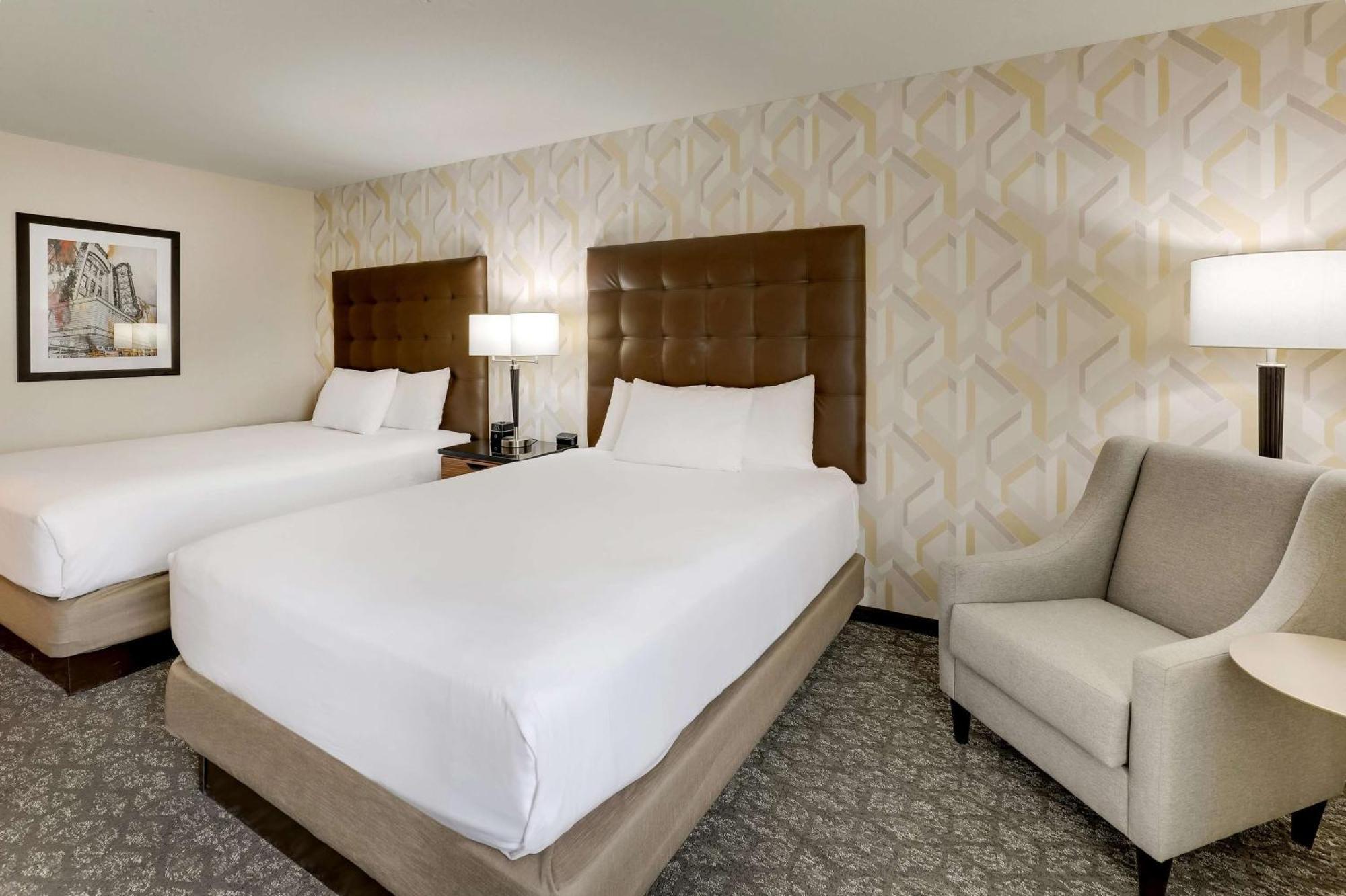 Drury Inn & Suites Birmingham Lakeshore Drive Buitenkant foto