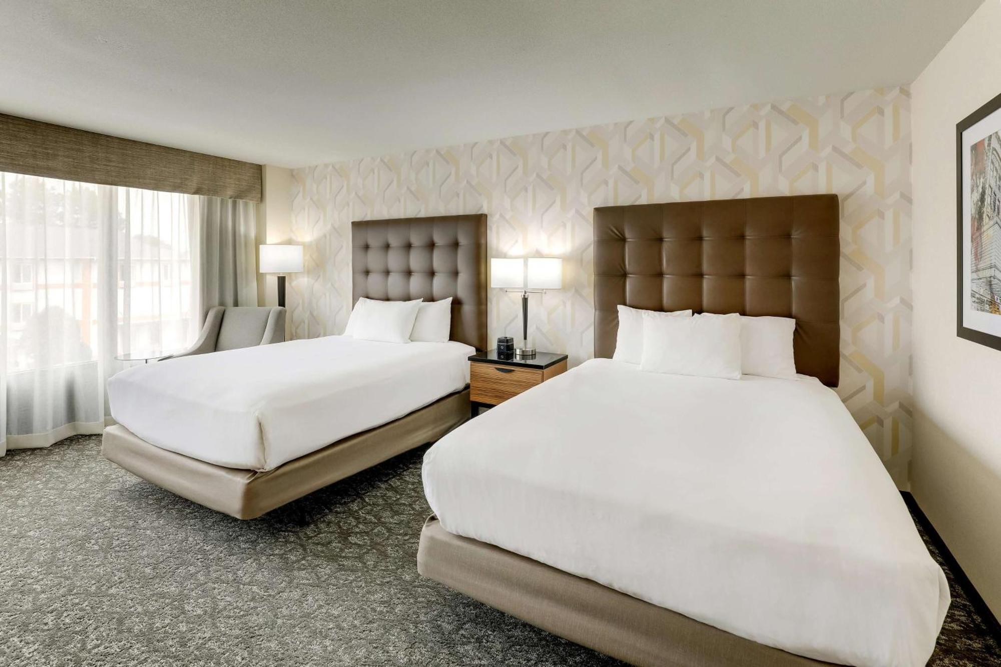 Drury Inn & Suites Birmingham Lakeshore Drive Buitenkant foto