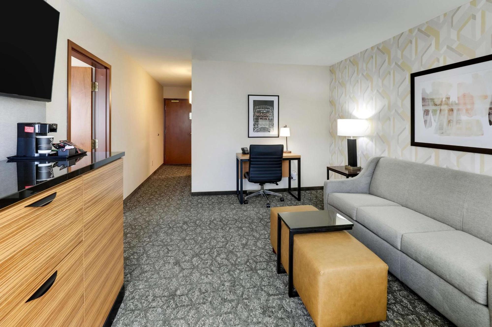 Drury Inn & Suites Birmingham Lakeshore Drive Buitenkant foto