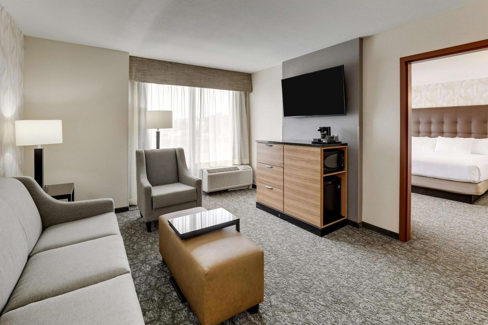 Drury Inn & Suites Birmingham Lakeshore Drive Buitenkant foto